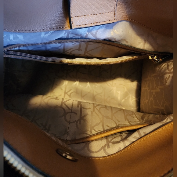 Calvin Klein Bag Purse Satchel Beige Tan Gold Hardware BENIFITS CHARITY - Picture 13 of 16